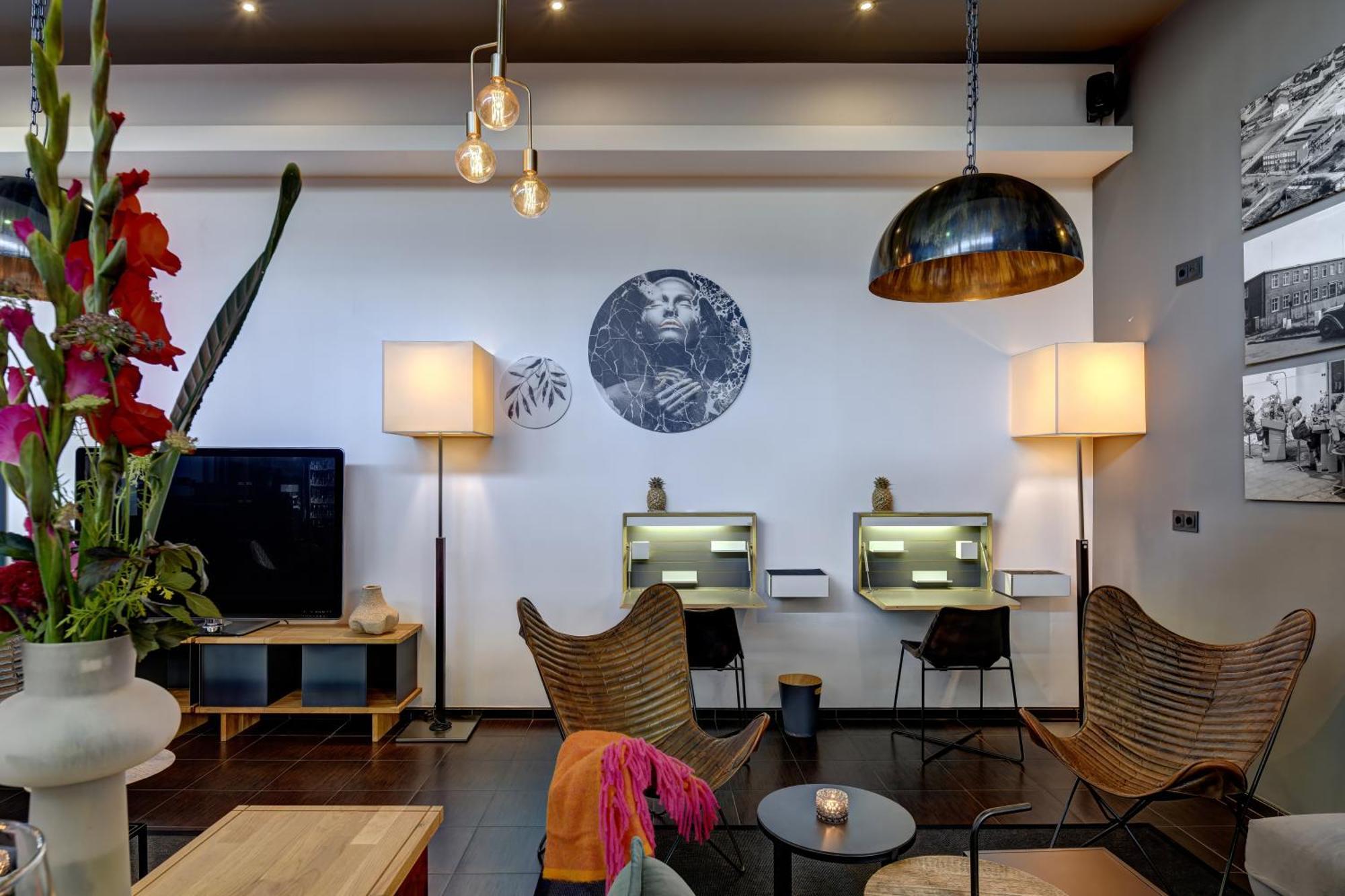 Hotel Ibis Styles West 3*